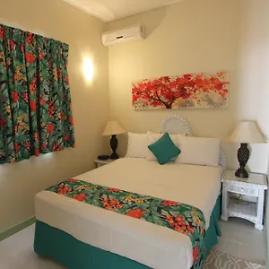 Court Aparthotel