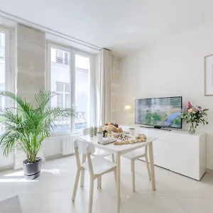 Jardin Saint Honore Apartment Paris
