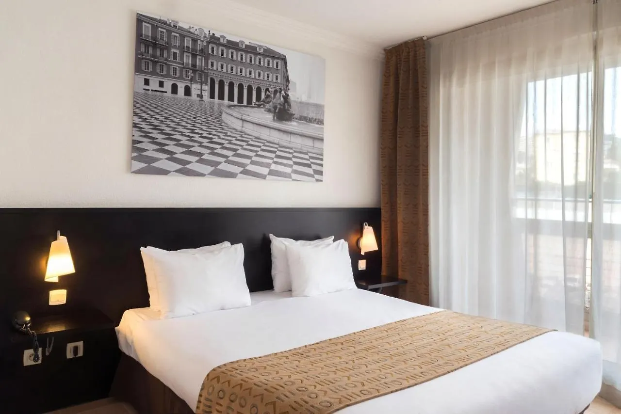 Aparthotel Adagio Nice Promenade Des Anglais 4*,  France